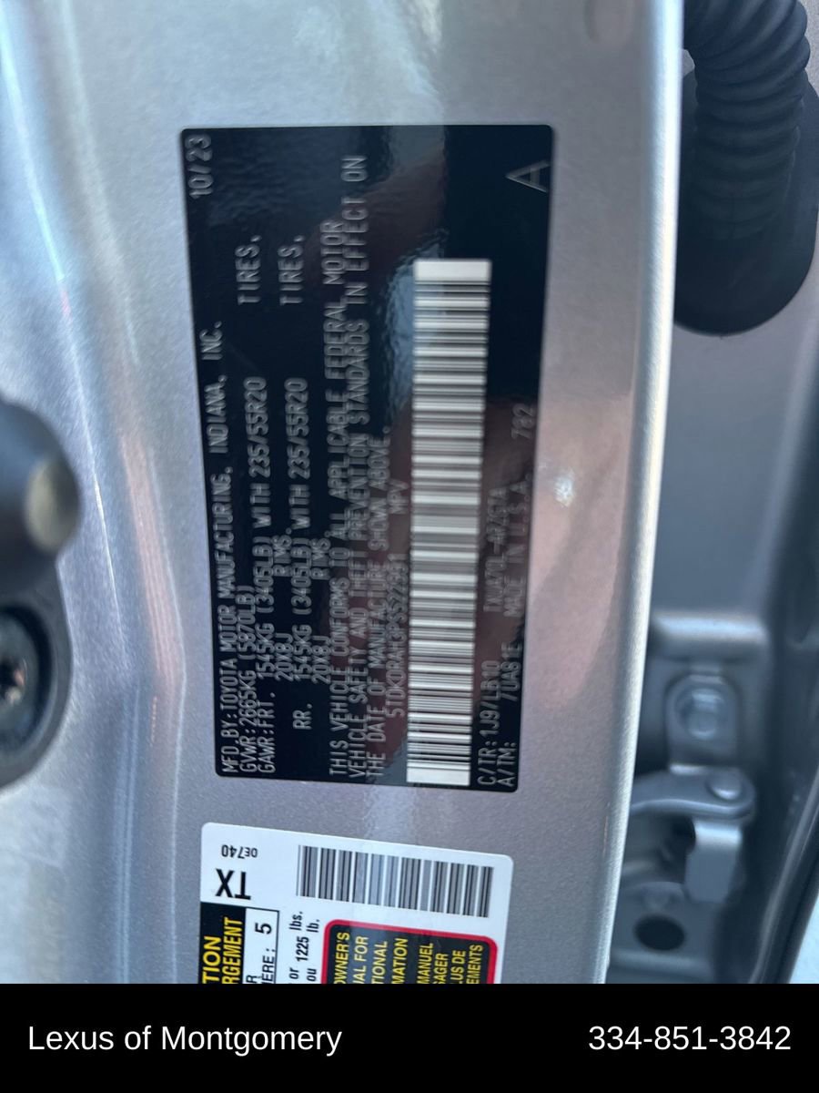 Used 2023 Toyota Highlander Limited image 11