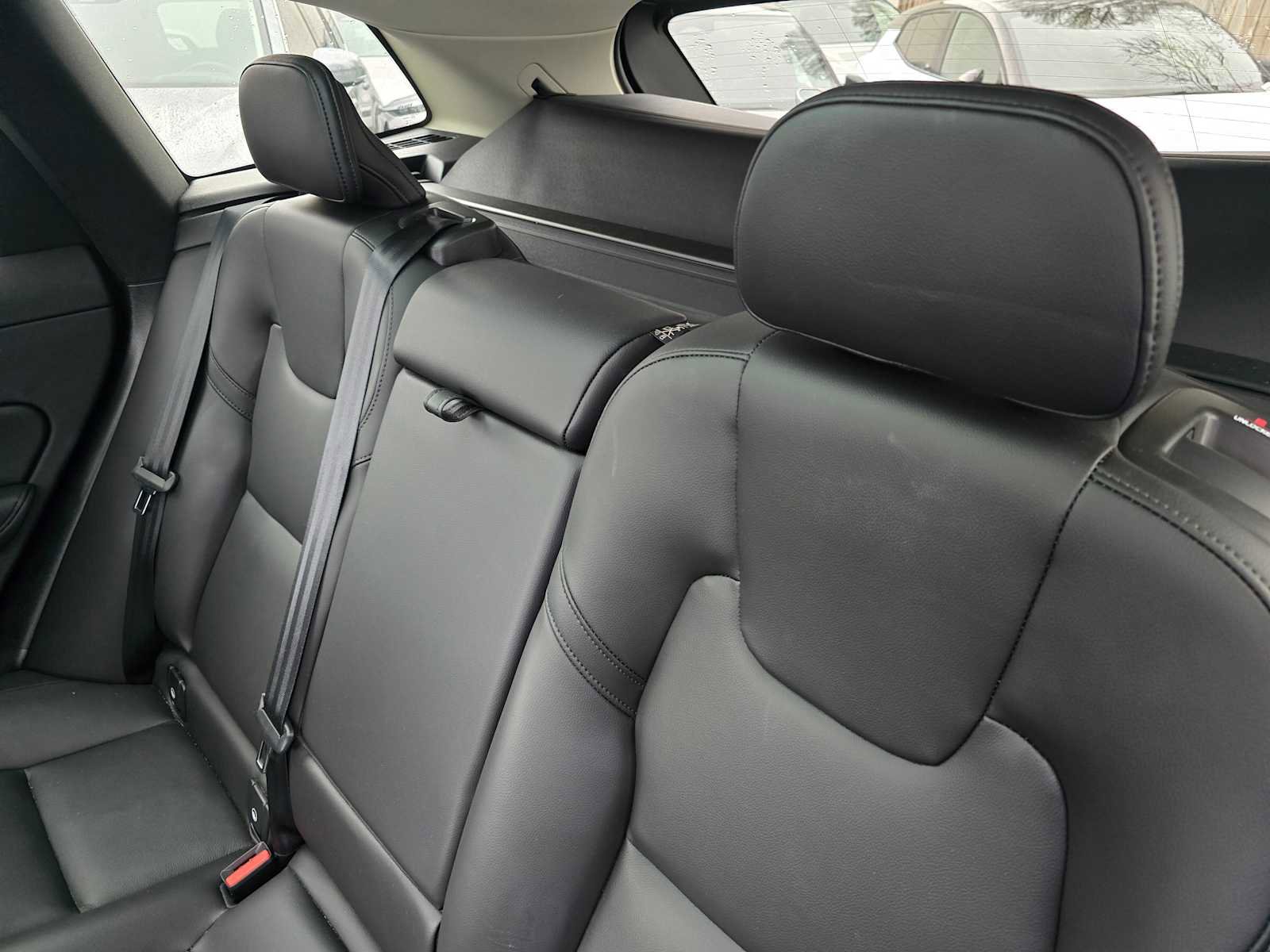 Certified 2025 Volvo XC60 B5 Core w/ Protection Package Premier image 17