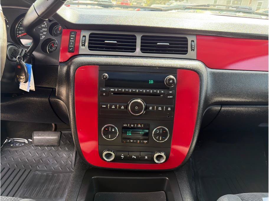 Used 2008 Chevrolet Avalanche LT w/ Convenience Package #1 AWD/4WD image 9