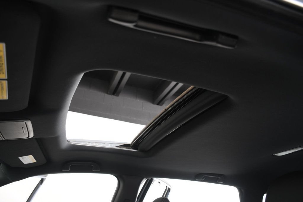 Used 2022 Honda Pilot TrailSport image 6
