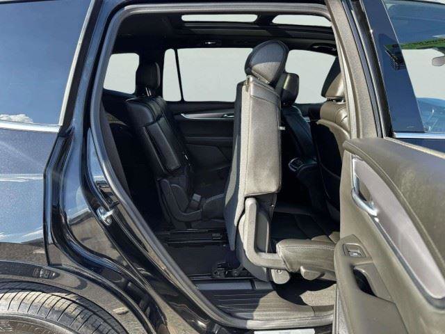 Used 2024 Cadillac XT6 Luxury w/ LPO, Floor Liner Package FWD image 53