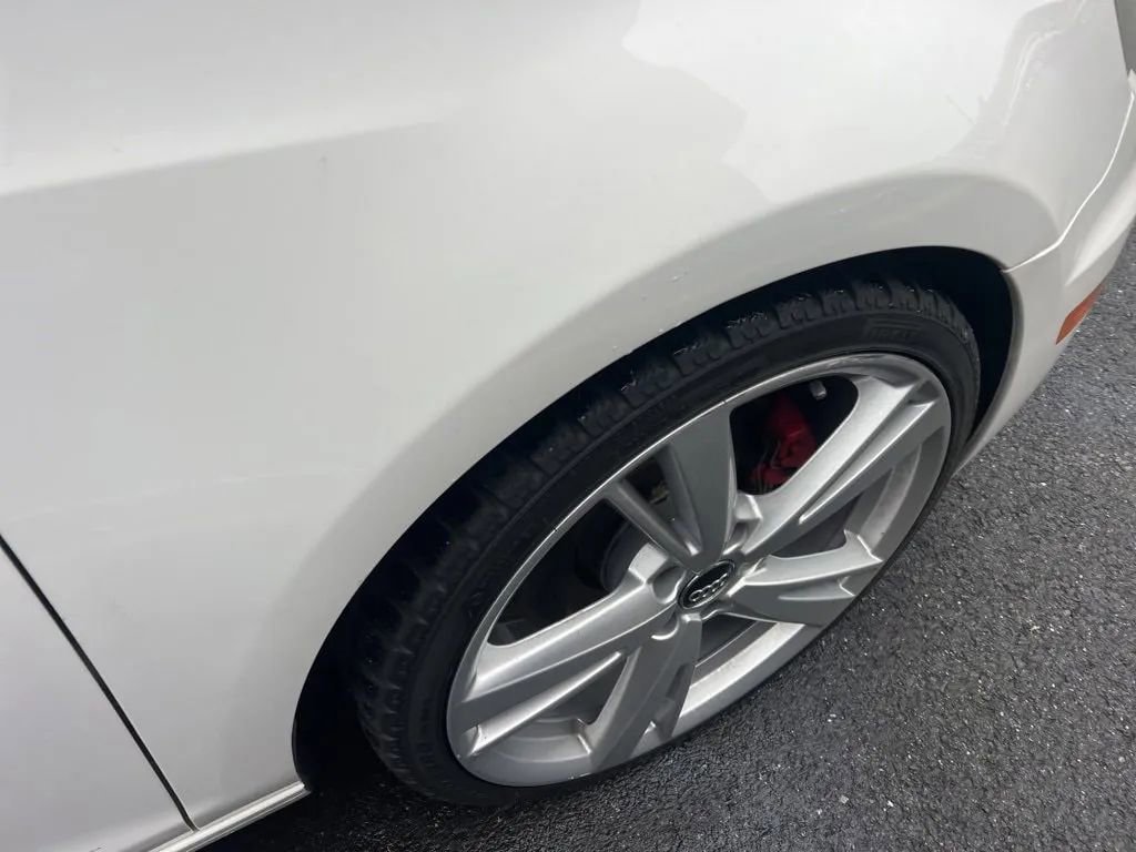 Used 2014 Volkswagen GTI Wolfsburg Edition image 31