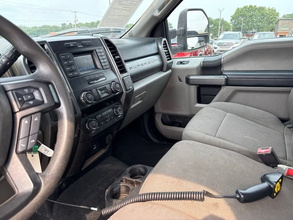 Used 2019 Ford F250 XLT w/ Snow Plow Prep Package AWD/4WD image 9