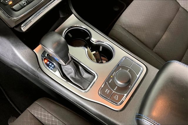 Used 2019 Jeep Grand Cherokee Laredo image 17