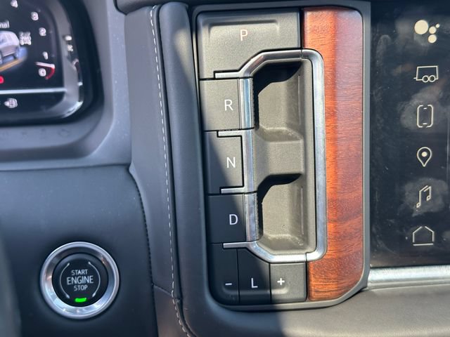 Used 2023 GMC Yukon Denali Ultimate AWD/4WD image 30