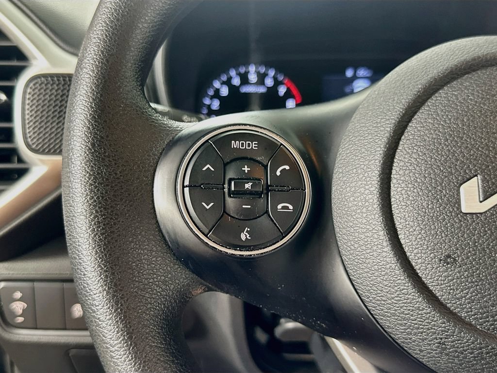 Used 2022 Kia Soul LX FWD image 23
