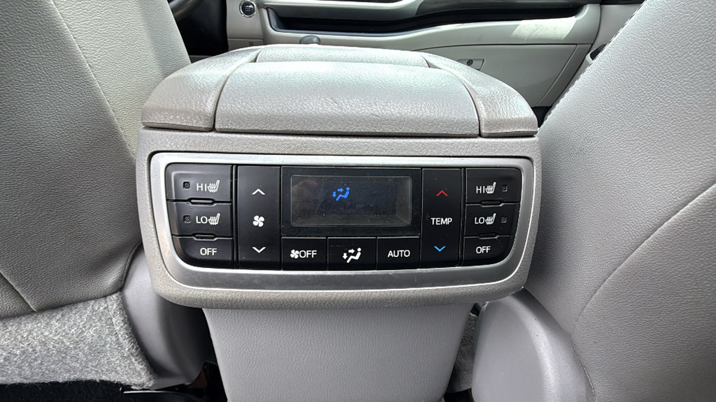Used 2018 Toyota Highlander Limited Platinum AWD/4WD image 25