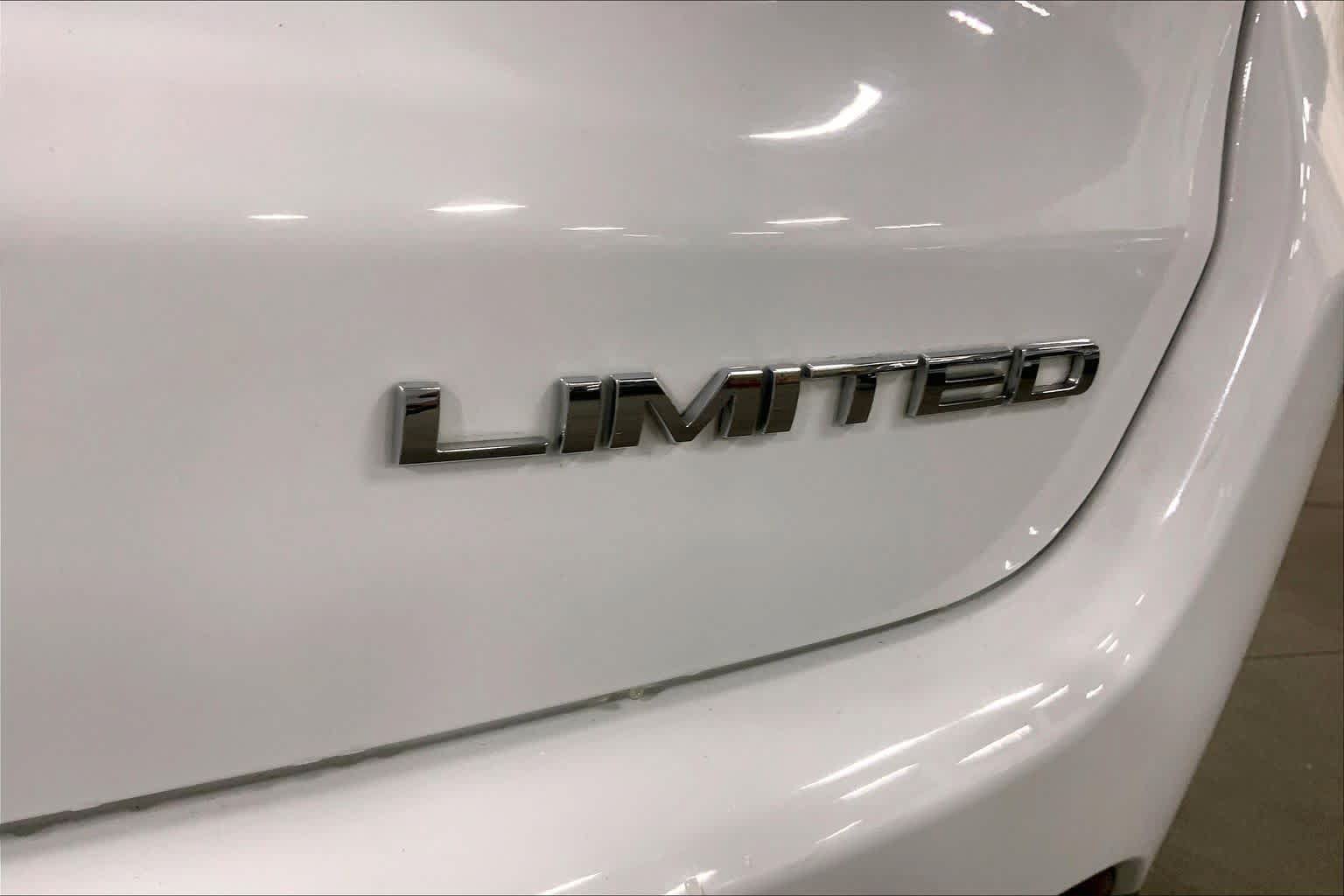 Used 2023 Jeep Compass Limited AWD/4WD image 10
