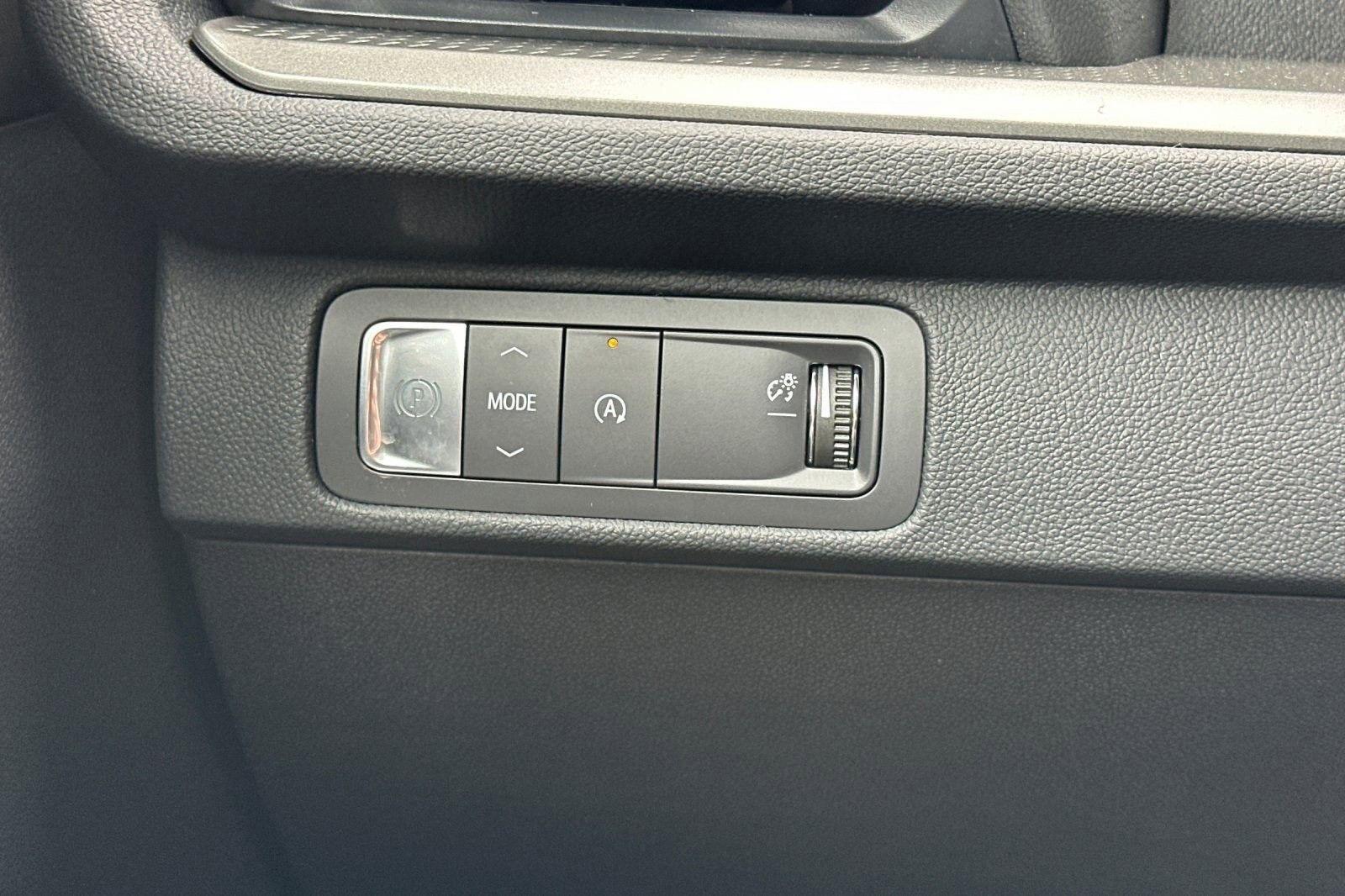 New 2025 Chevrolet Traverse LT w/ Enhanced Driving Package FWD image 32