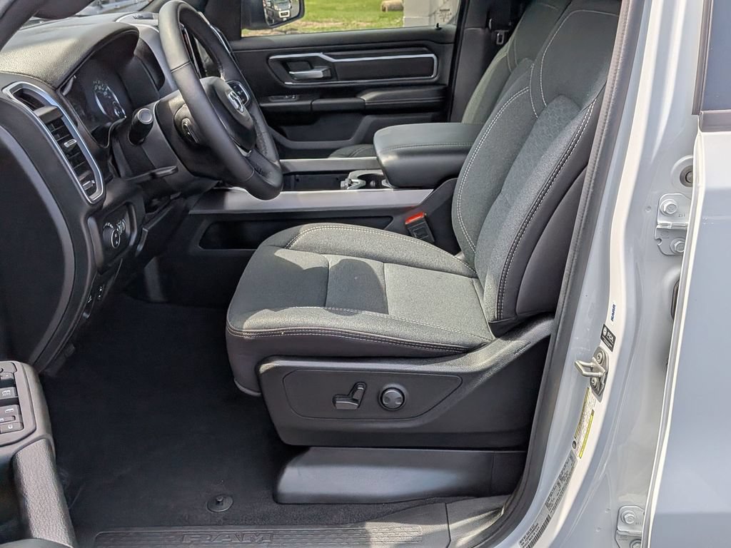 Used 2025 RAM 1500 Big Horn AWD/4WD image 10