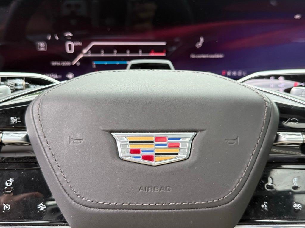 Certified 2025 Cadillac Escalade Premium Luxury Platinum w/ LPO, Floor Liner Package AWD/4WD image 27
