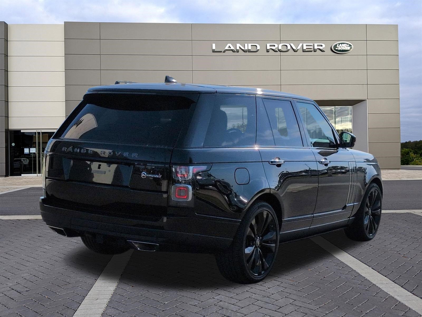 Used 2021 Land Rover Range Rover SV Autobiography Dynamic AWD/4WD image 5