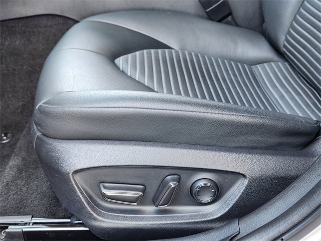 Used 2024 Toyota Camry SE image 22