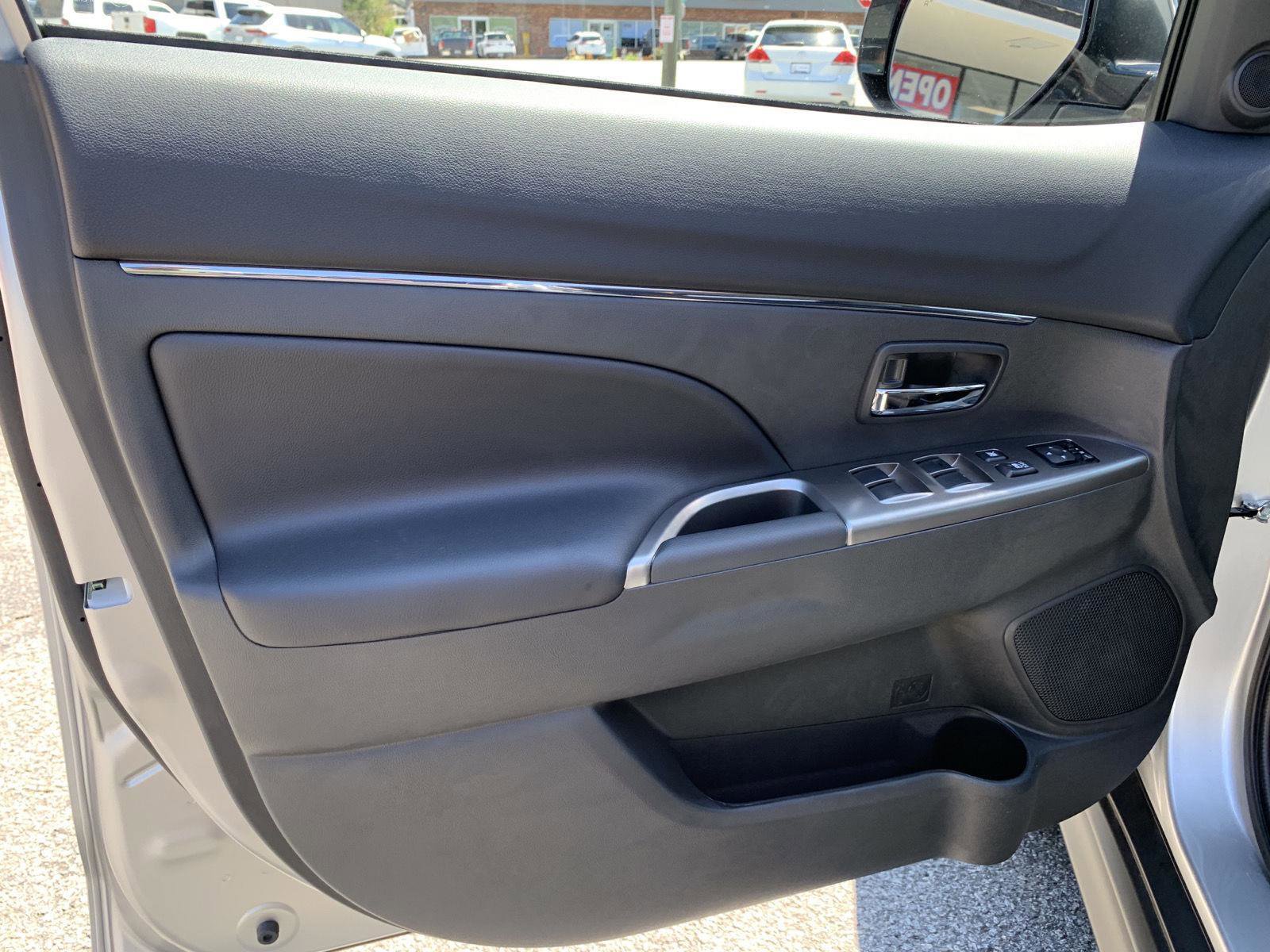 New 2025 Mitsubishi Outlander Sport ES image 5