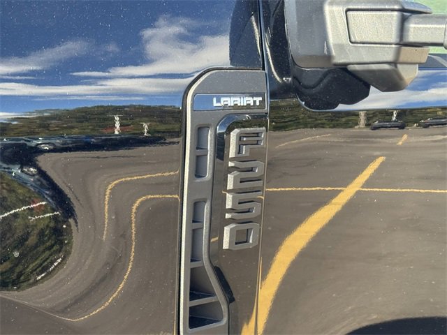 New 2026 Ford F250 Lariat w/ Black Appearance Package image 8