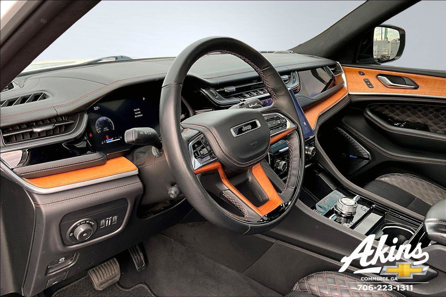 Used 2023 Jeep Grand Cherokee L Summit image 13