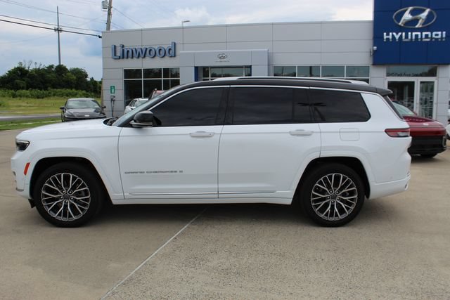 Used 2023 Jeep Grand Cherokee L Summit AWD/4WD image 2