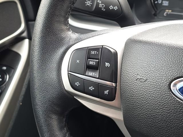 Used 2023 Ford Explorer XLT w/ Equipment Group 202A AWD/4WD image 31