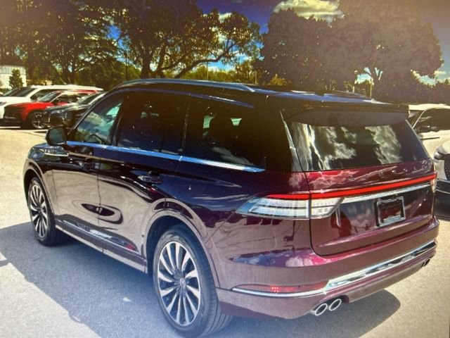 Used 2022 Lincoln Aviator Black Label Grand Touring AWD/4WD image 4