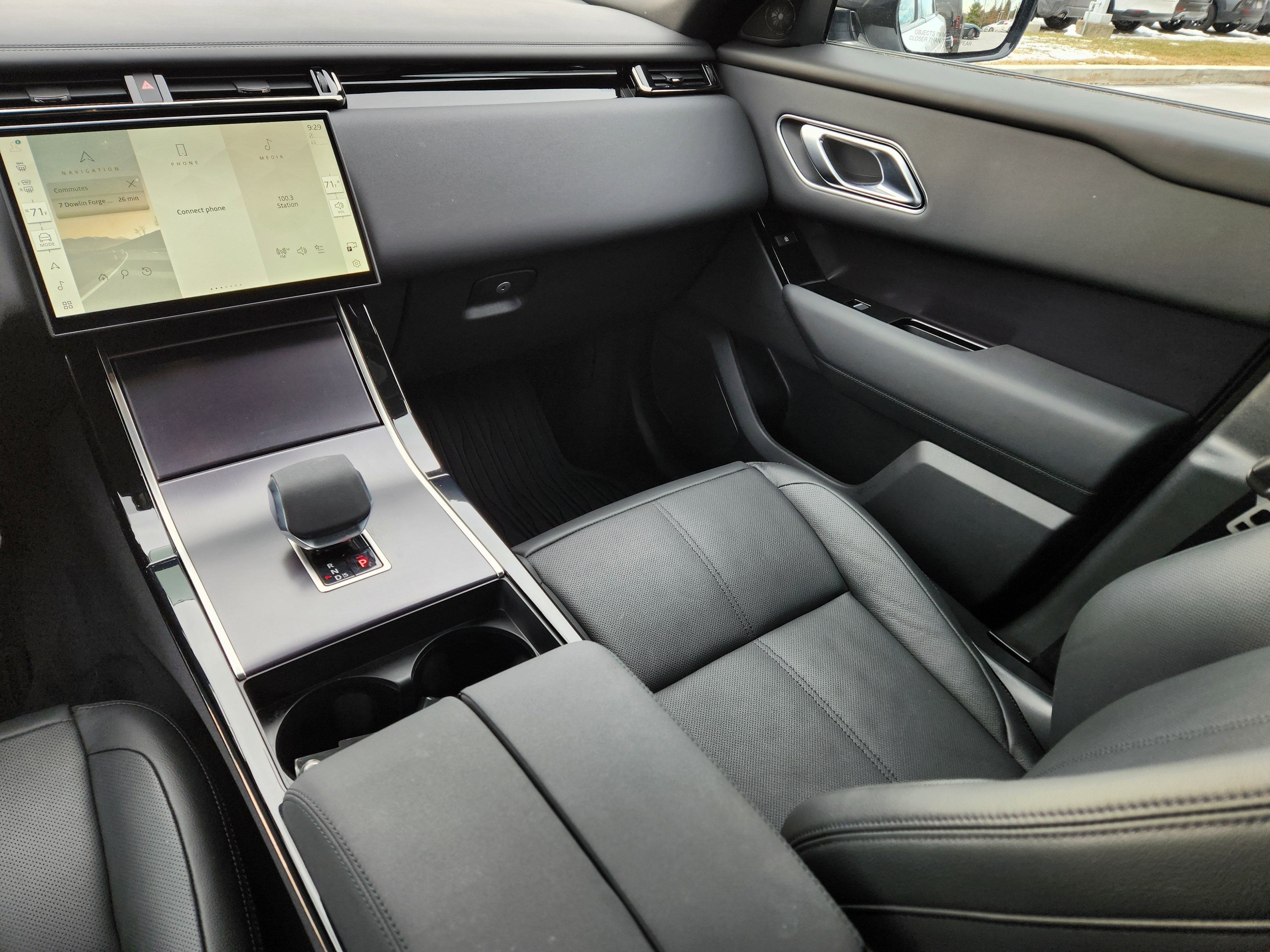 Certified 2026 Land Rover Range Rover Velar Dynamic SE image 14