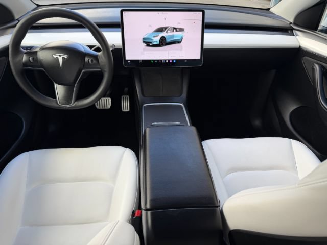 Used 2023 Tesla Model Y Performance AWD/4WD image 11