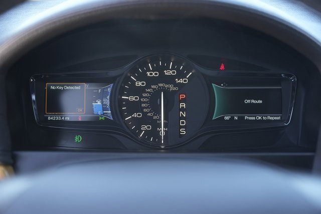 Used 2015 Lincoln MKX FWD w/ Equipment Group 101A image 24