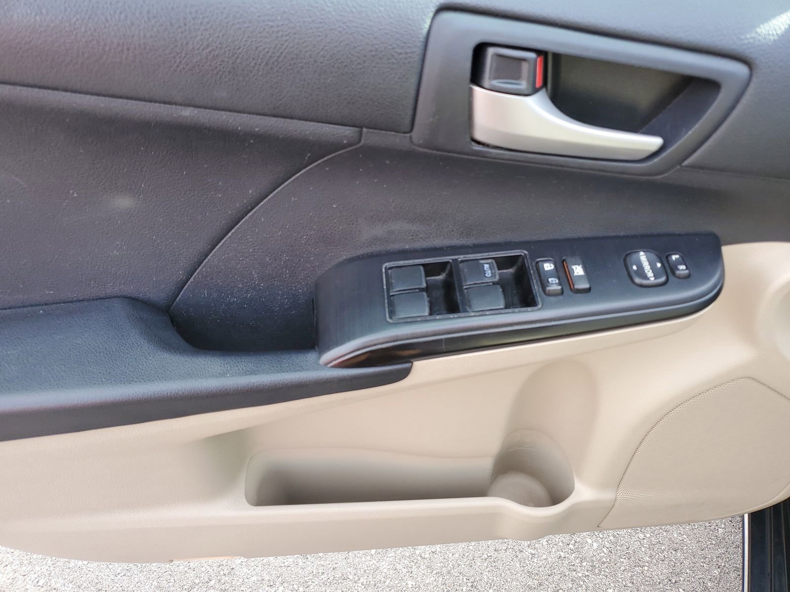 Used 2012 Toyota Camry LE image 20