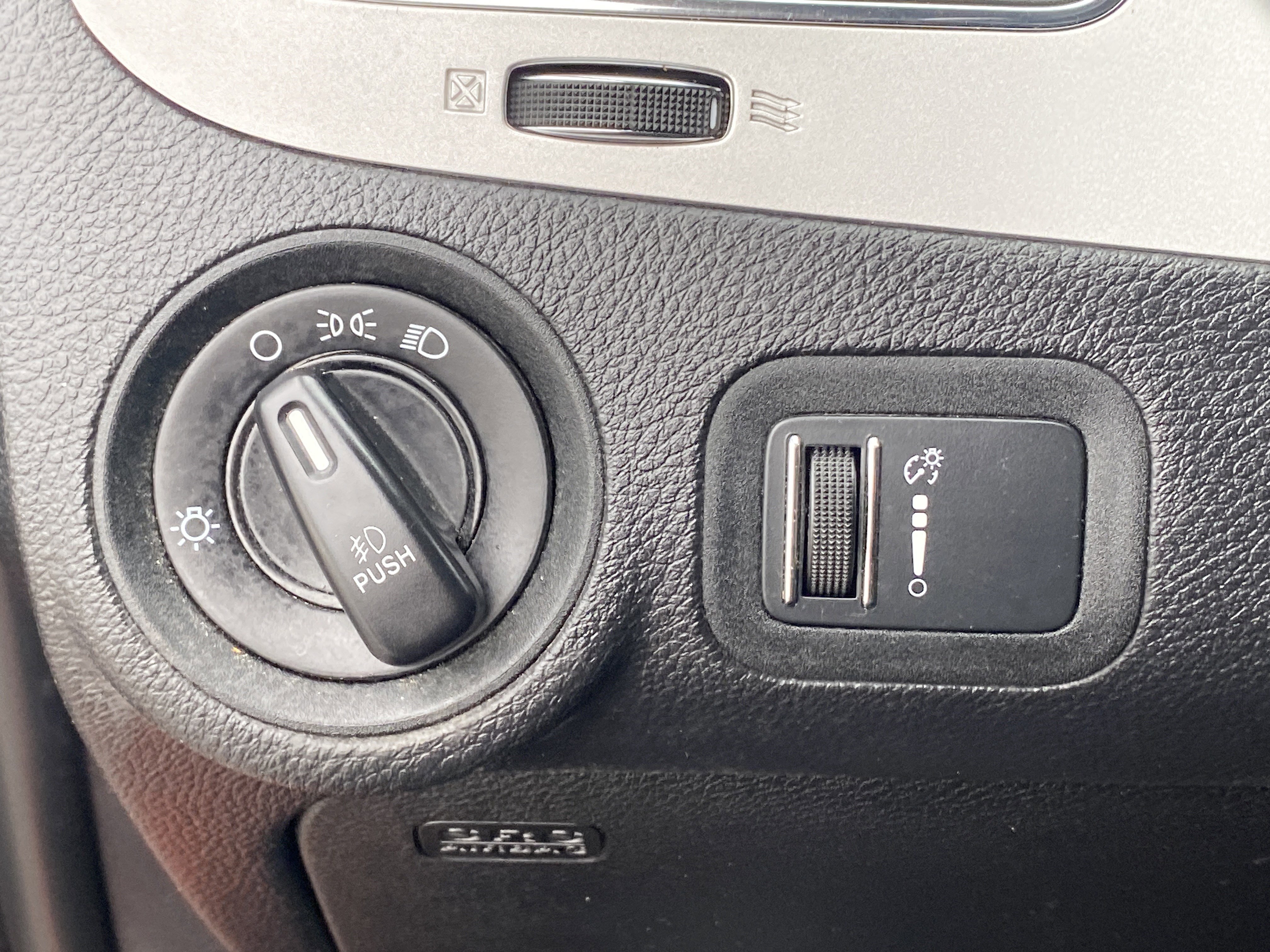 Used 2014 Dodge Journey SXT w/ Flexible Seating Group image 14