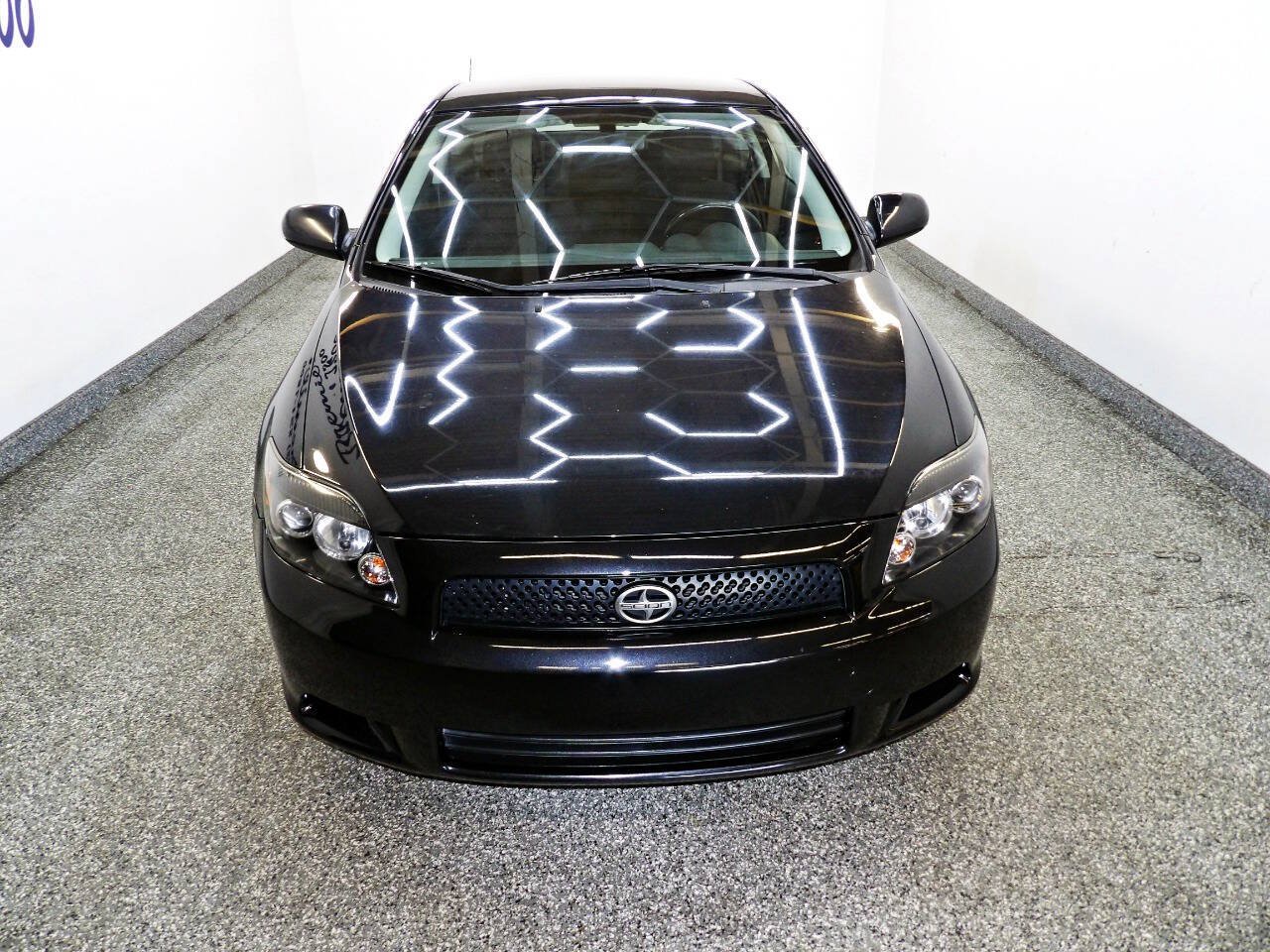 Used 2010 Scion tC FWD image 2