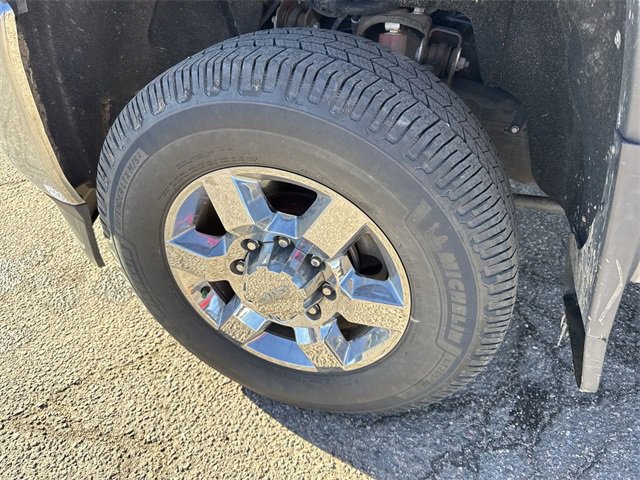 Used 2015 GMC Sierra 2500 SLT w/ Duramax Plus Package image 26