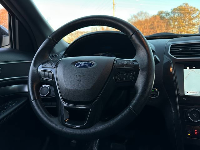 Used 2018 Ford Explorer XLT w/ Equipment Group 202A image 17