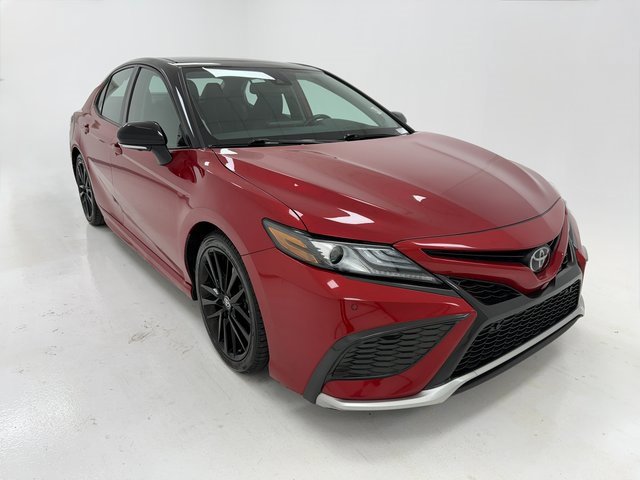 Used 2023 Toyota Camry XSE image 2