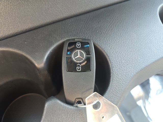 Used 2023 Mercedes-Benz Sprinter 3500 image 21