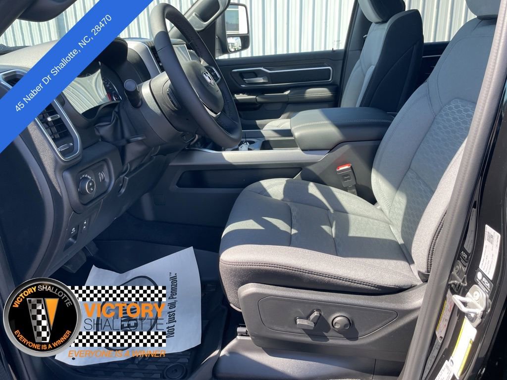 New 2026 RAM 1500 4x4 Crew Cab image 19
