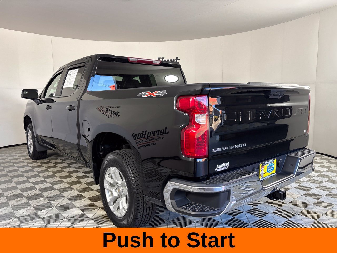 Used 2024 Chevrolet Silverado 1500 LT AWD/4WD image 9