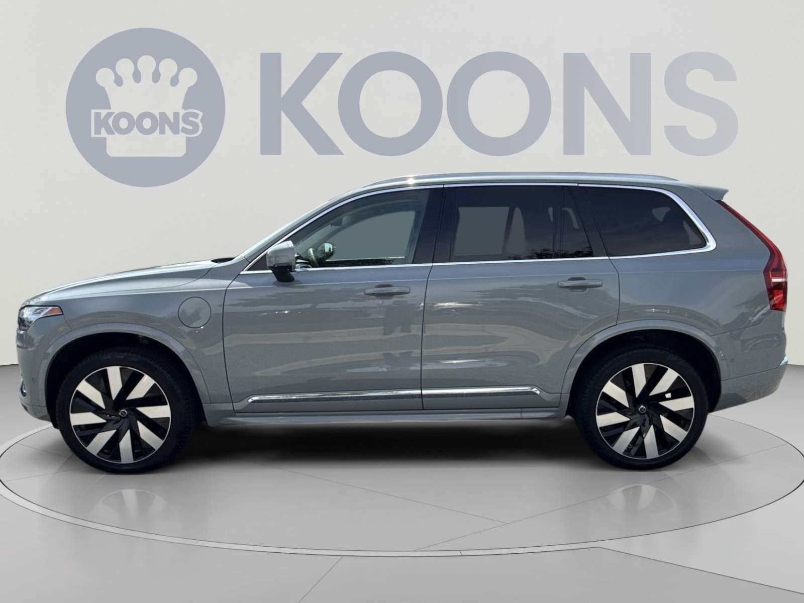 Certified 2025 Volvo XC90 T8 Plus w/ Protection Package Premier AWD/4WD image 2