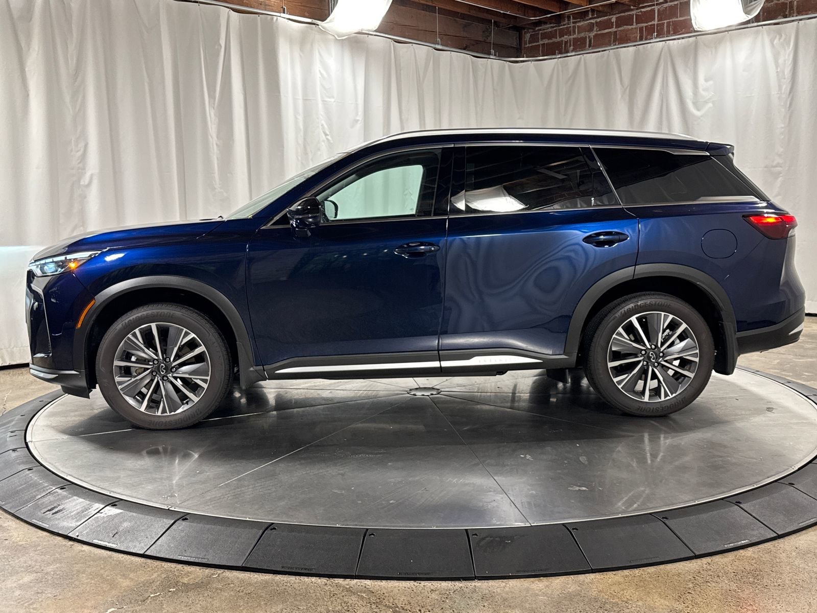 New 2026 INFINITI QX60 Luxe w/ Cargo Package AWD/4WD image 8