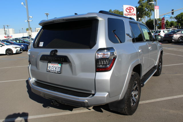Certified 2024 Toyota 4Runner TRD Off-Road Premium w/ Moonroof Package AWD/4WD image 16