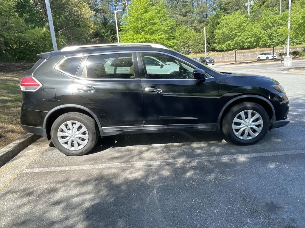 Used 2016 Nissan Rogue S w/ Appearance Package image 6