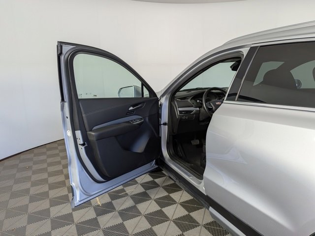 Used 2021 Cadillac XT4 Premium Luxury w/ Cold Weather Package image 16