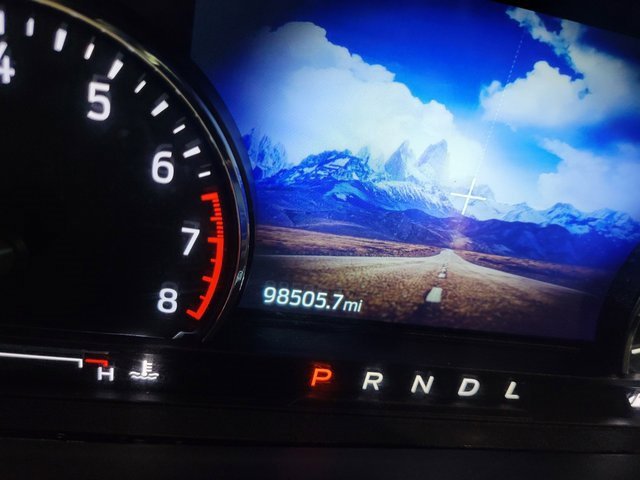 Used 2022 Ford Explorer XLT image 3