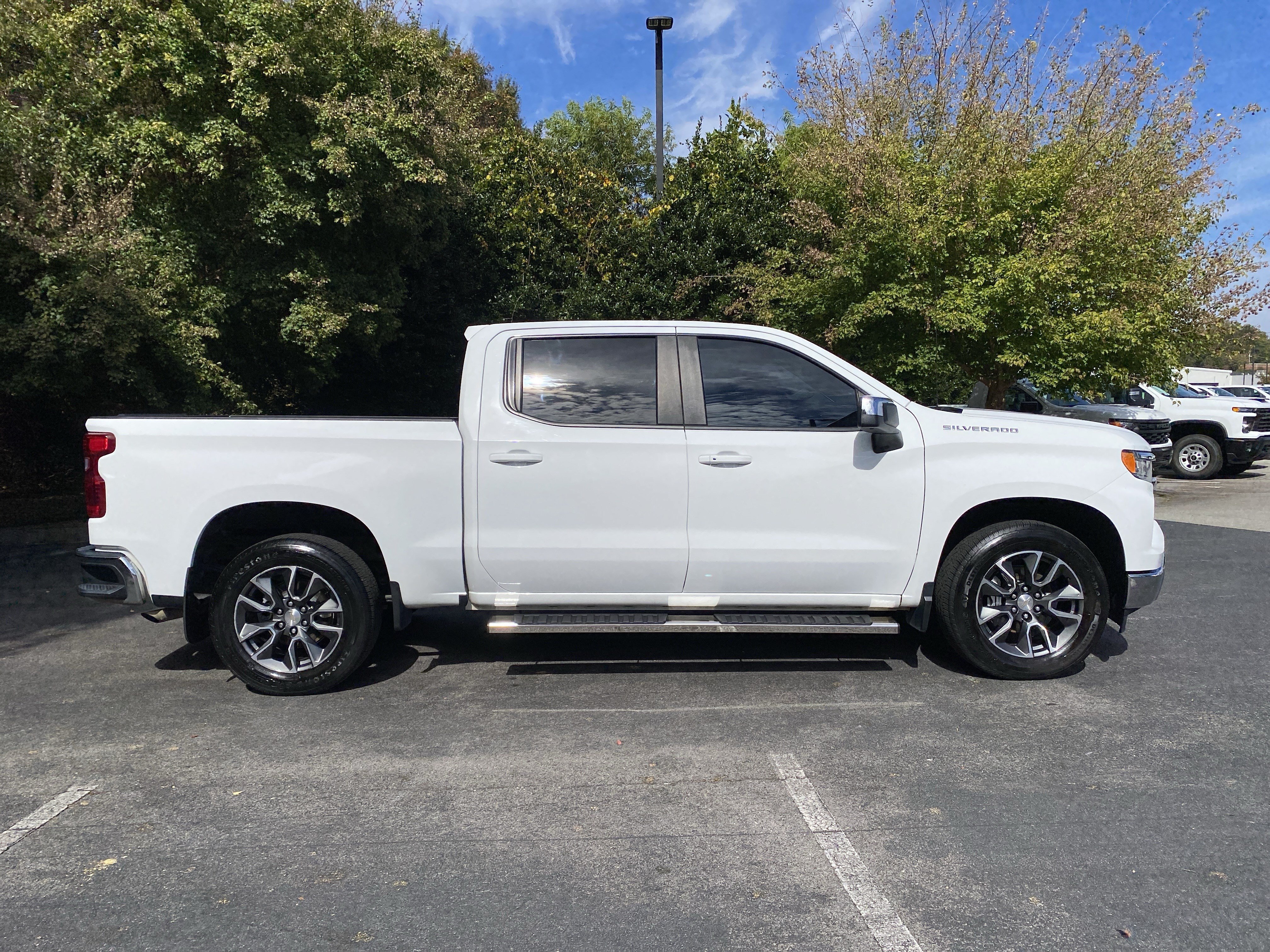 Used 2023 Chevrolet Silverado 1500 LT RWD image 10