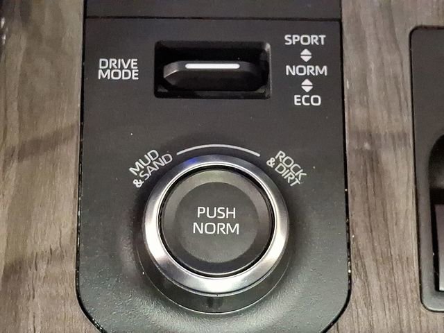 Used 2023 Toyota Highlander Platinum image 24