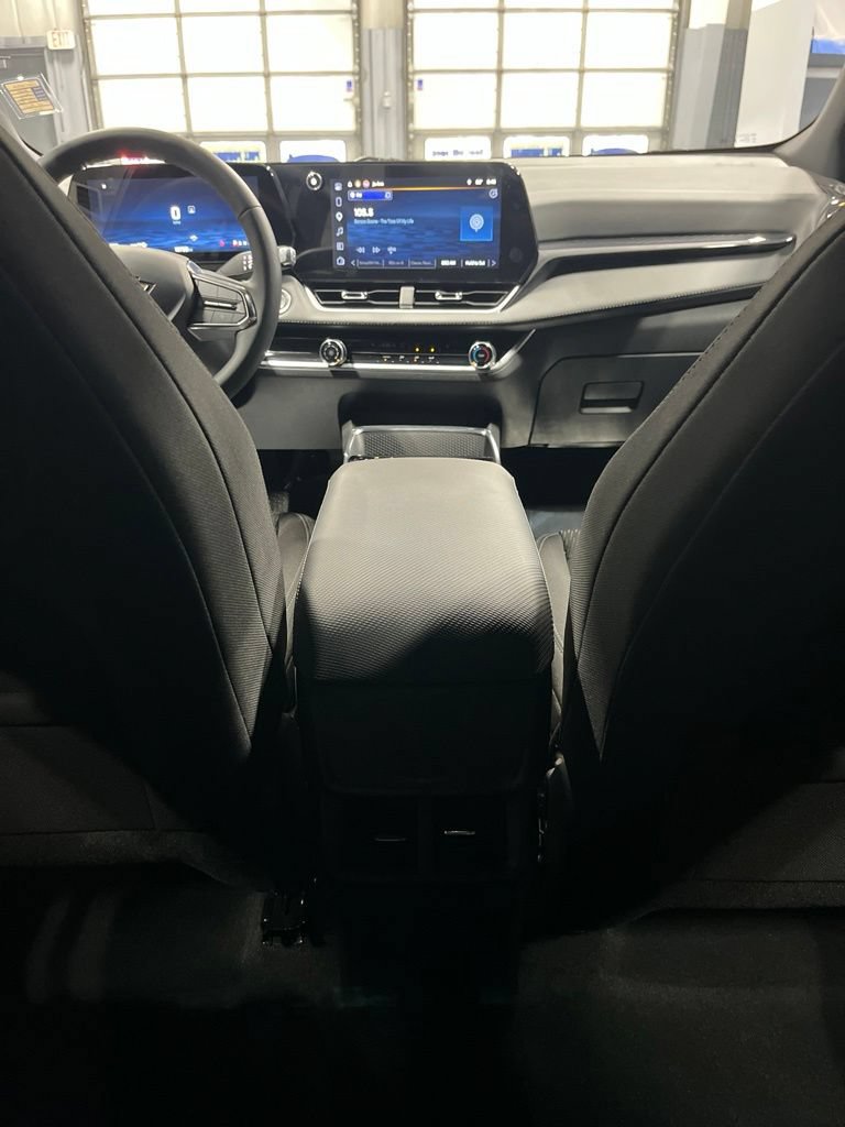 Used 2026 Chevrolet Equinox LT w/ Safety and Technology Package AWD/4WD image 34