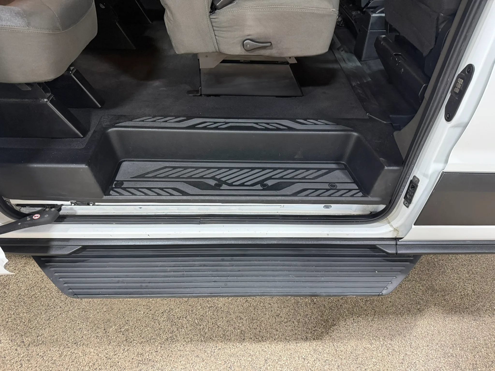 Used 2020 Ford Transit 350 XLT RWD image 23