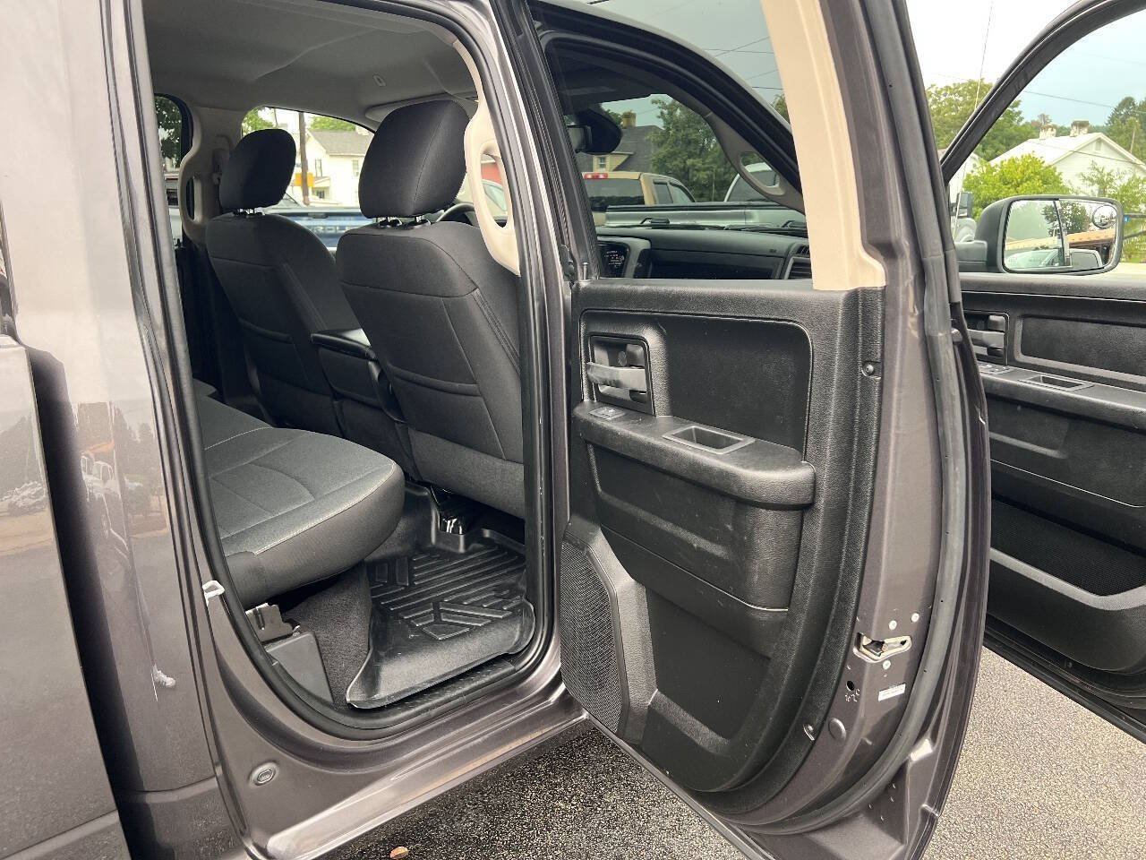 Used 2021 RAM 1500 Express w/ Wheel & Sound Group AWD/4WD image 23
