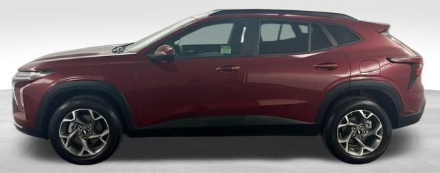 Used 2025 Chevrolet Trax LT w/ Driver Confidence Package FWD image 5