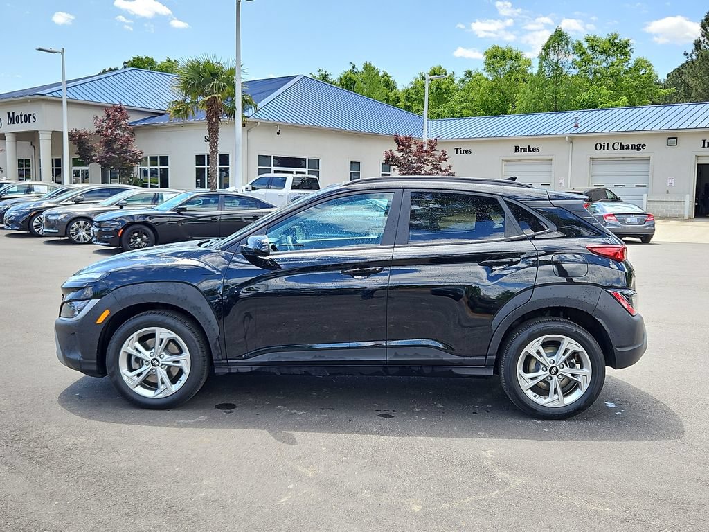 Used 2023 Hyundai Kona SEL w/ Cargo Package AWD/4WD image 4