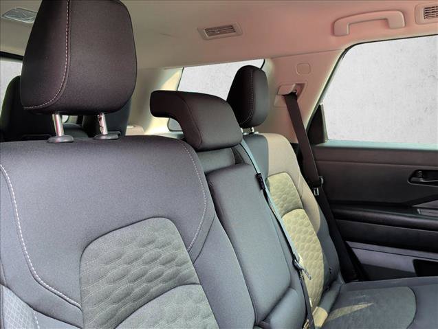Used 2024 Nissan Pathfinder SV FWD image 26