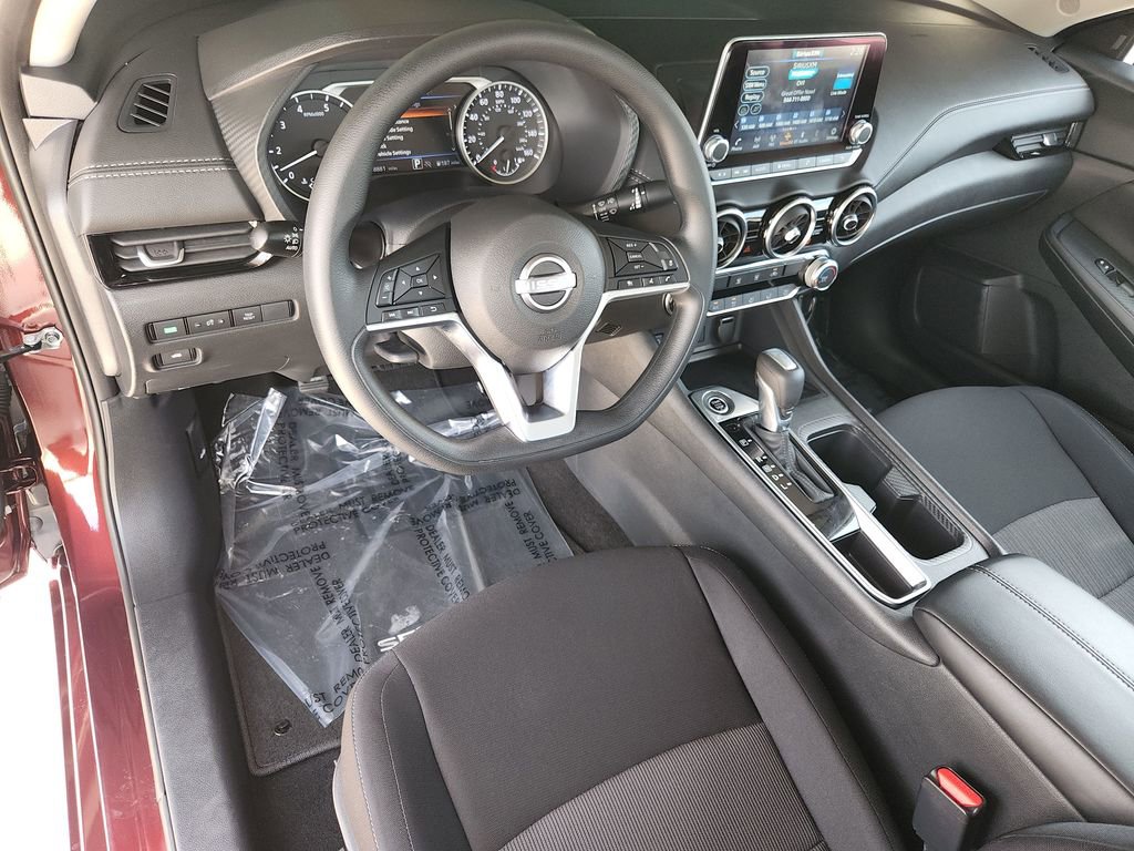 Used 2025 Nissan Sentra SV FWD image 11